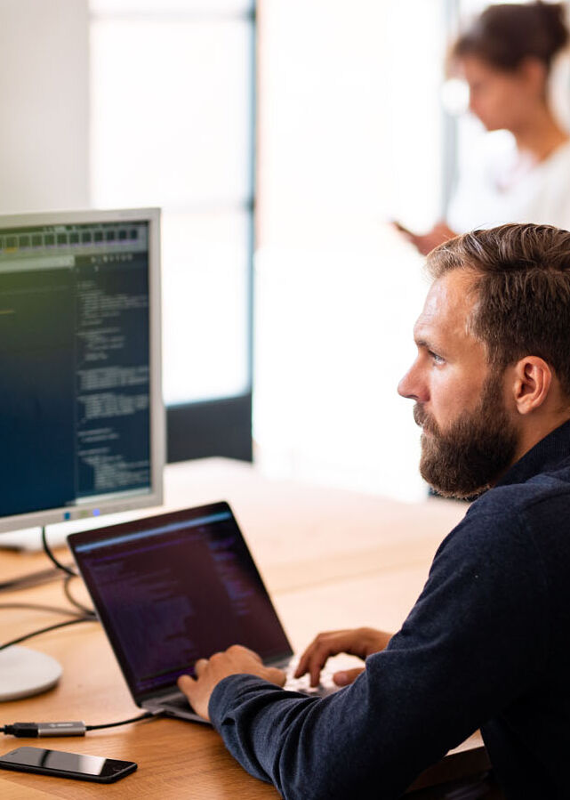 Entwickler, Arbeitsplatz, Entwicklung, TYPO3, Contao, Wordpress, VALID Digitalagentur
